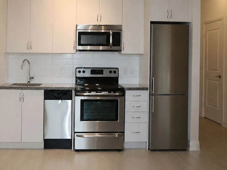 8763 Bayview Ave #635 — Photo 5