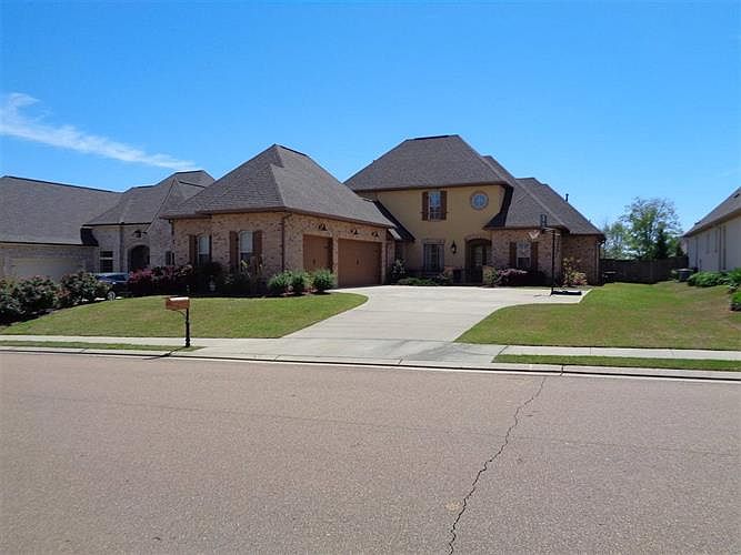 1st image of 329 Summerville Dr