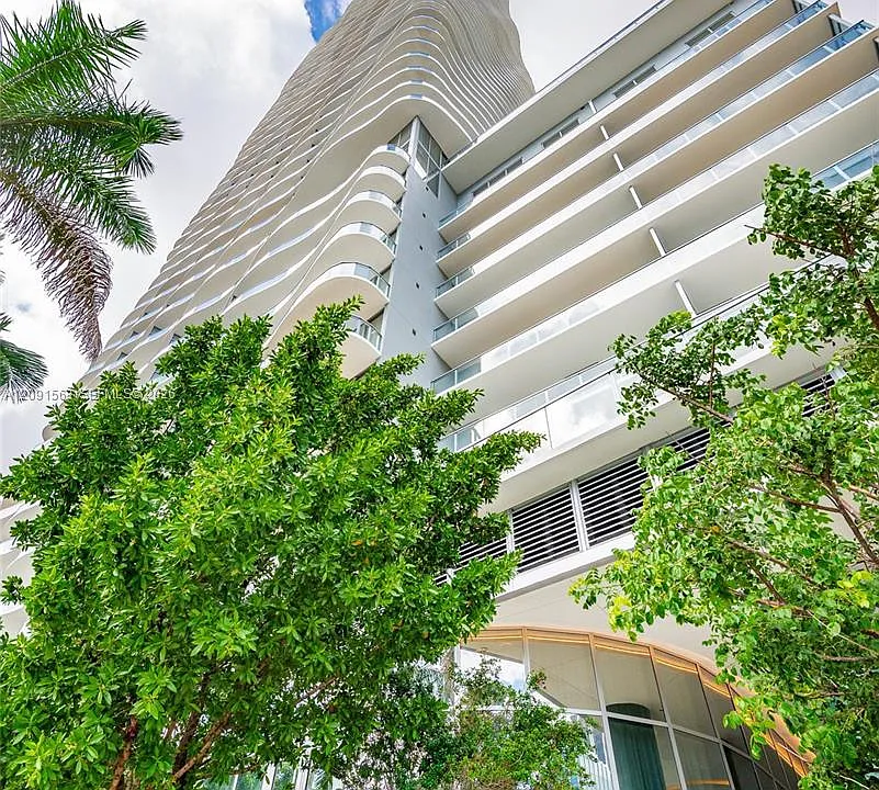 1400 Biscayne Blvd #405