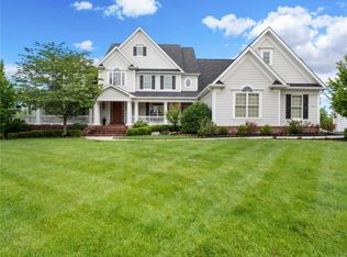 17900 Homestead Bluffs Dr, Chesterfield, MO 63005