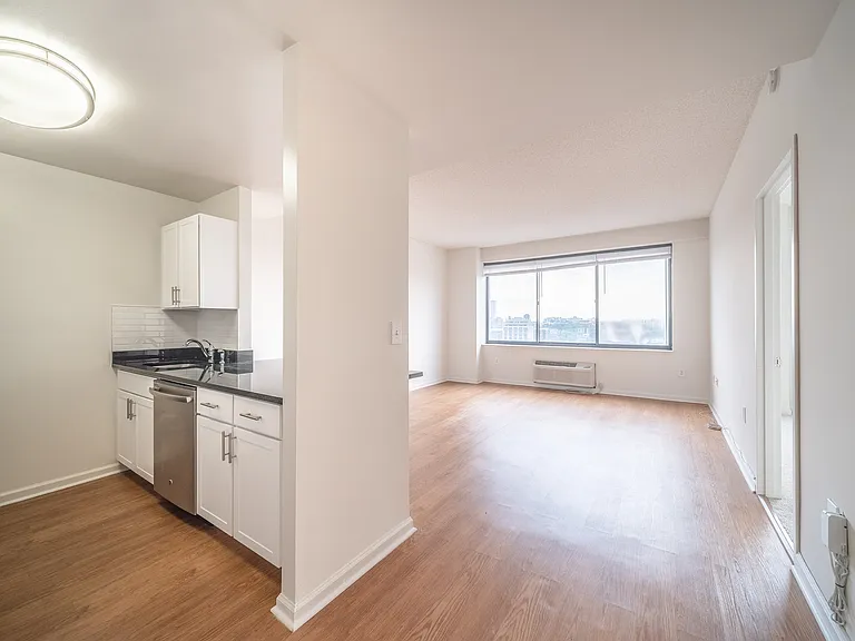 77 Park Avenue — Photo 22