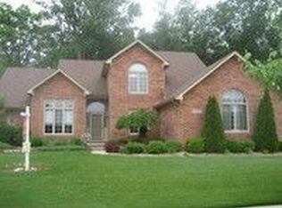 43673 Fallen Tree Dr, Sterling Heights, MI 48314