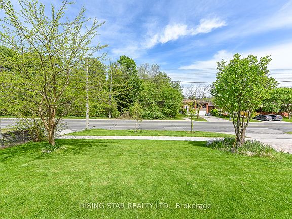4th image of 2562 Islington Ave