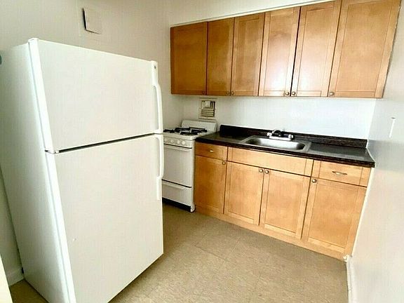 3rd image of 41-30 50th St #1A