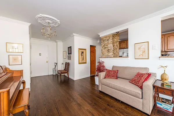 Sold by SBNY RE | media 3