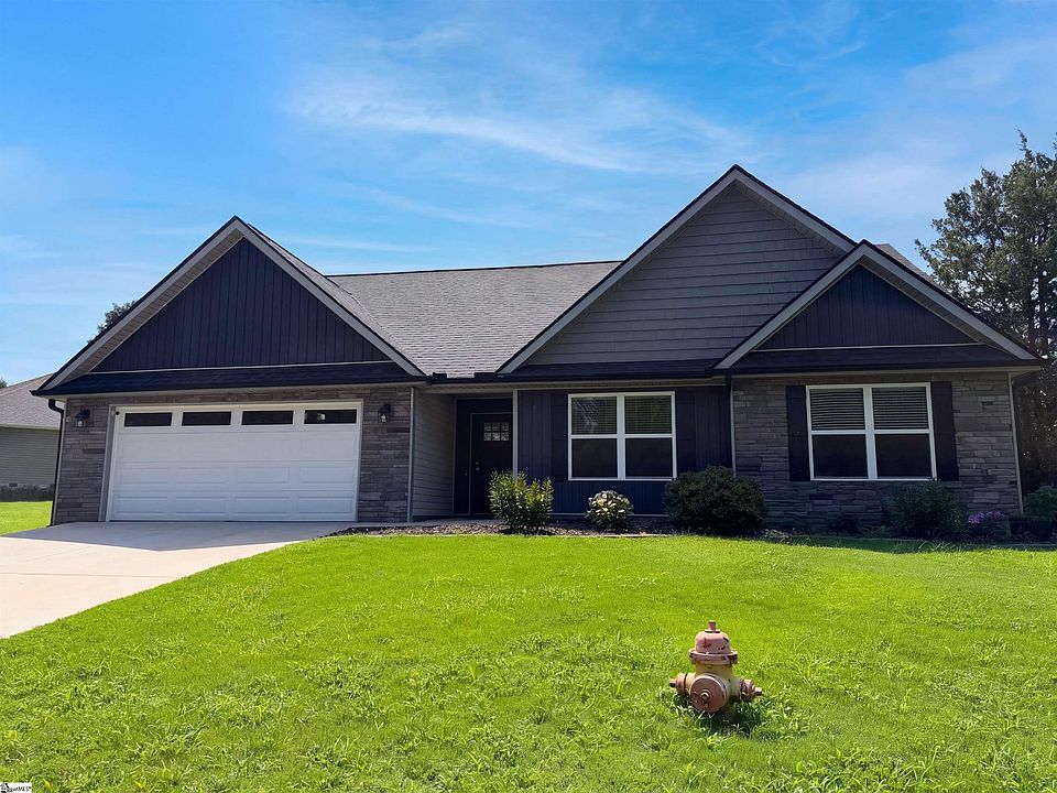 1st image of 155 Eagle Ridge Dr