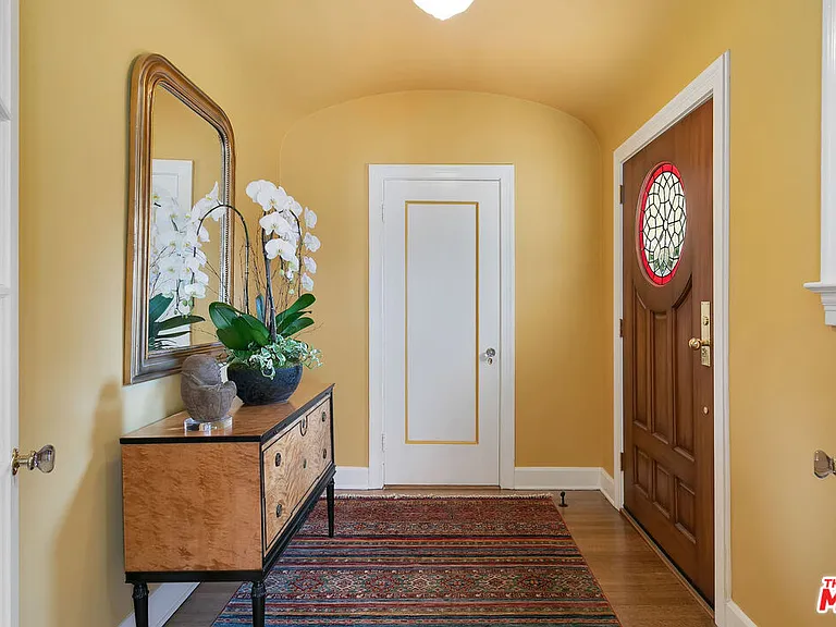 332 S Anita Ave — Photo 4