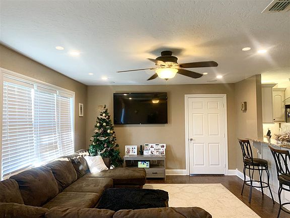 2nd image of 206 County Road 2863