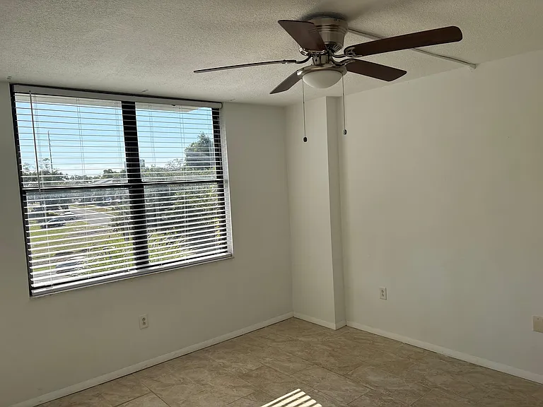 701 S Madison Ave #315 — Photo 8