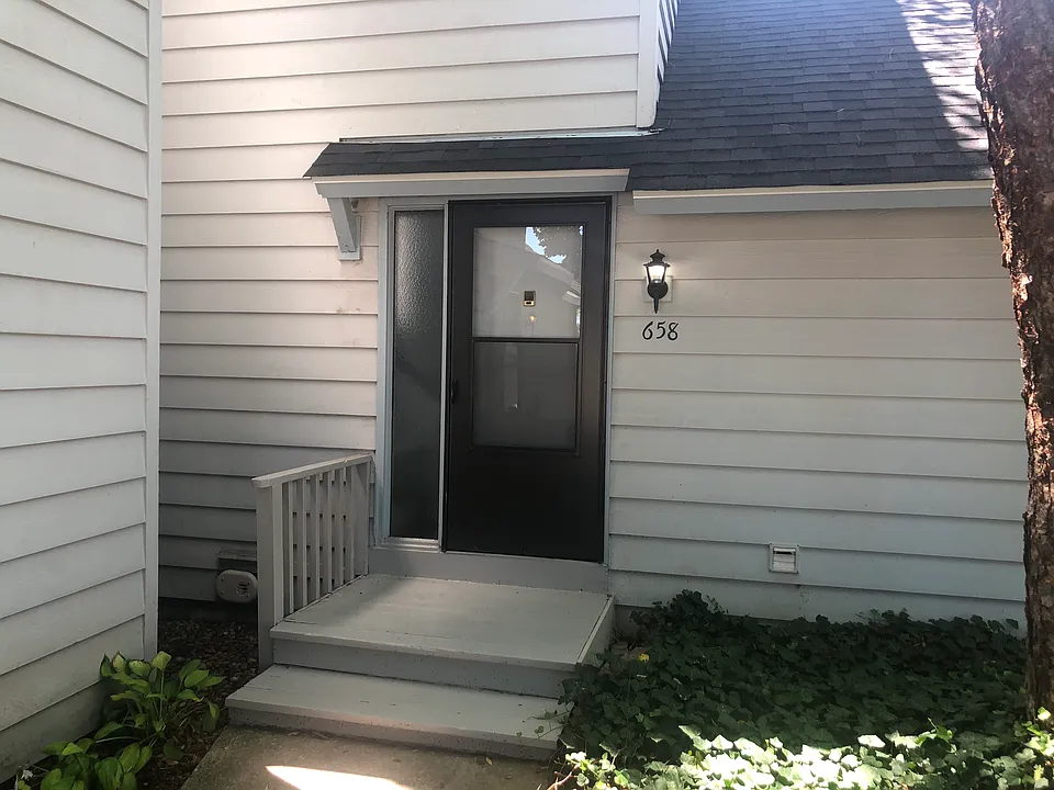 658 Beth Ct