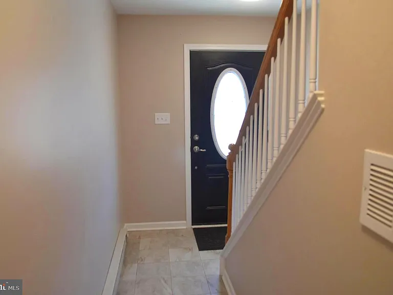 327 S Adams St — Photo 2