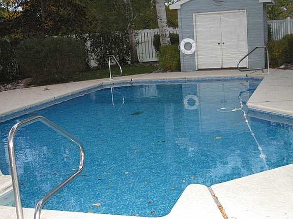 3rd image of 1310 Yellowstone Ave APT 15