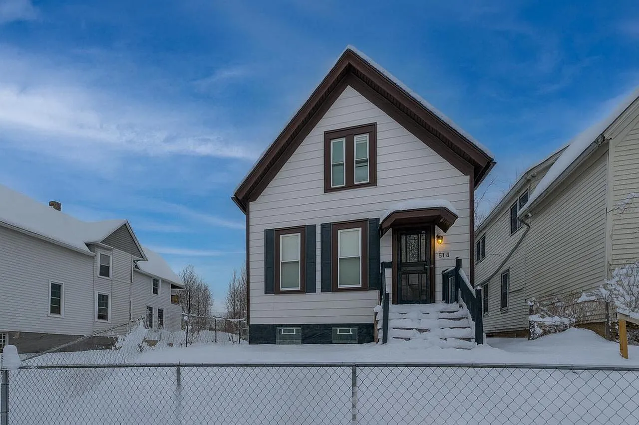 2820 N Palmer St #1 photo 1