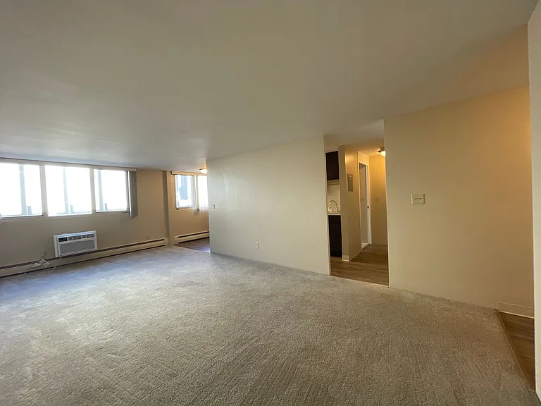 Executive Apartments — Photo 7