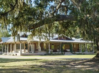 1329 Dubuc Ln, Waveland, MS 39576