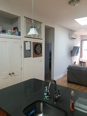 Rented by Alexander Bilu, LREB | media 12