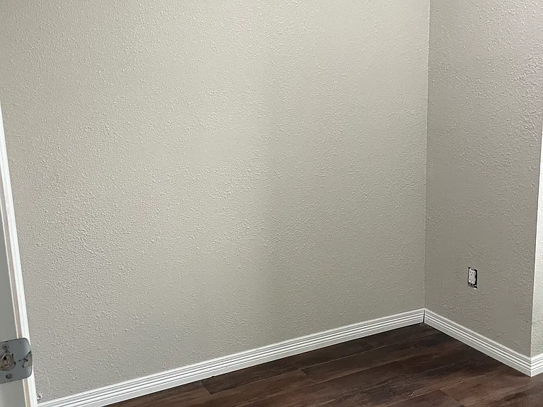 7436 Navigation Blvd #8 — Photo 8