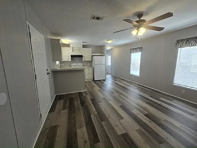 2 bed, 1.0 bath, 768 sqft, $1,750 — Photo 2