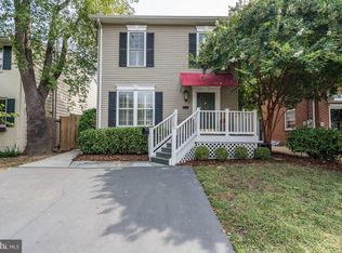 1717 Price St, Alexandria, VA 22301
