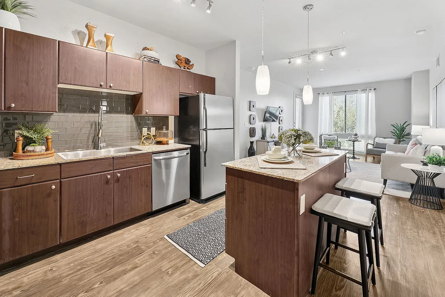 11012 Domain Dr — Photo 1
