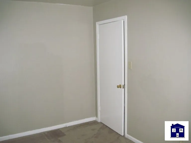 2107 Brantley Ave — Photo 9