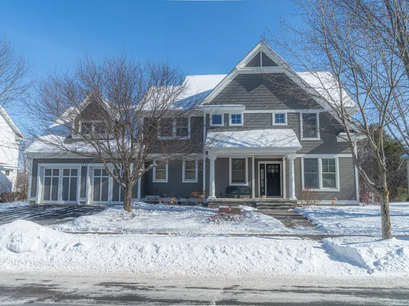 3347 Pioneer Pl, Stillwater, MN 55082