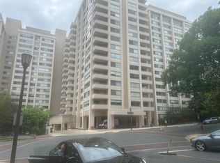 5500 Friendship Blvd APT 1725, Chevy Chase, MD 20815