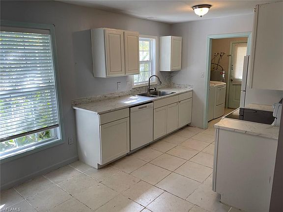 4th image of 318 Leawood CIR