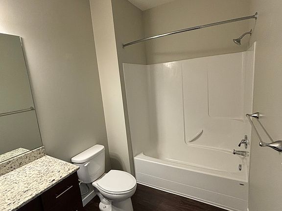5th image of 999 W Riverside Ave #305