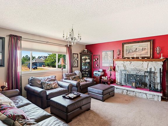 4th image of 211 S Barker Rd
