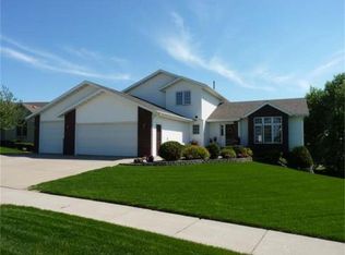 2519 Sharps Pl, Bismarck, ND 58503