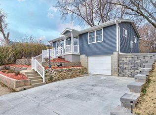 909 Sunnyside Ave, Missouri Valley, IA 51555