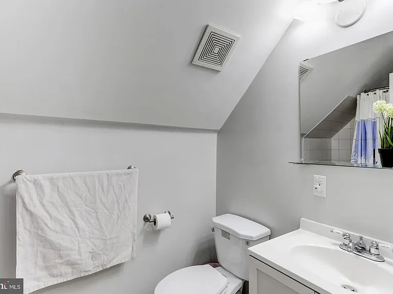 4311 Pergate Ln — Photo 25