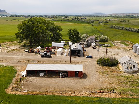 2nd image of 13546 State Highway 200