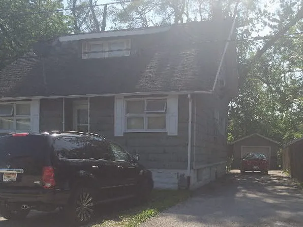 15730 Woodlawn West Ave, South Holland, IL 60473