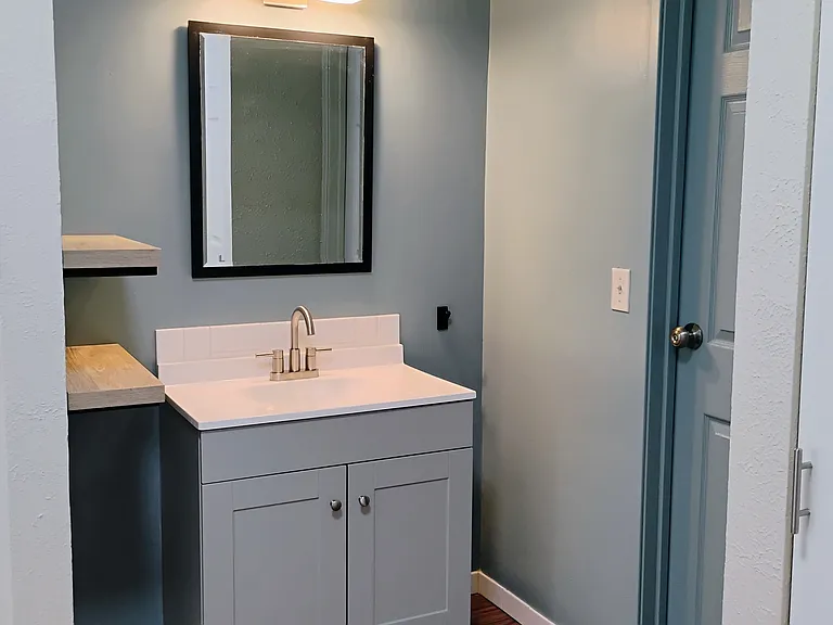 1579 Hooker St #B — Photo 10