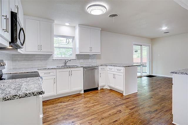 1st image of 5913 McCart Ave