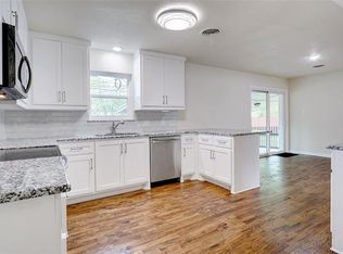 5913 McCart Ave, Fort Worth, TX 76133