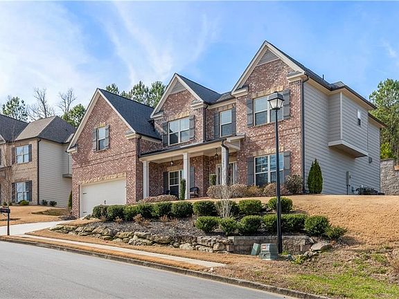 2nd image of 1983 Great Shoals Cir