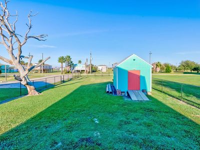 961 Wommack Dr, Crystal Beach, TX, 77650