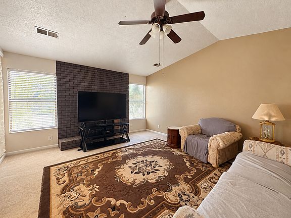 2nd image of 4944 Chromium Dr NE