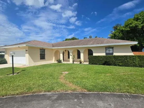 6504 Heather Way, Lake Clarke Shores, FL 33406