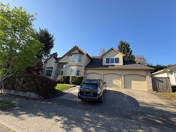 3rd image of 17208 SE Fisher Dr