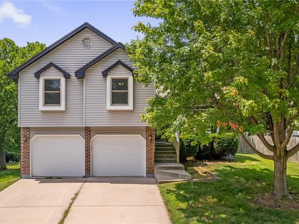 3220 S Bryn Mawr Dr, Independence, MO 64057