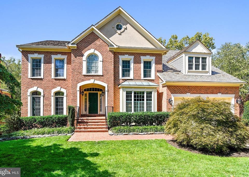 1st image of 1806 Solitaire Ln