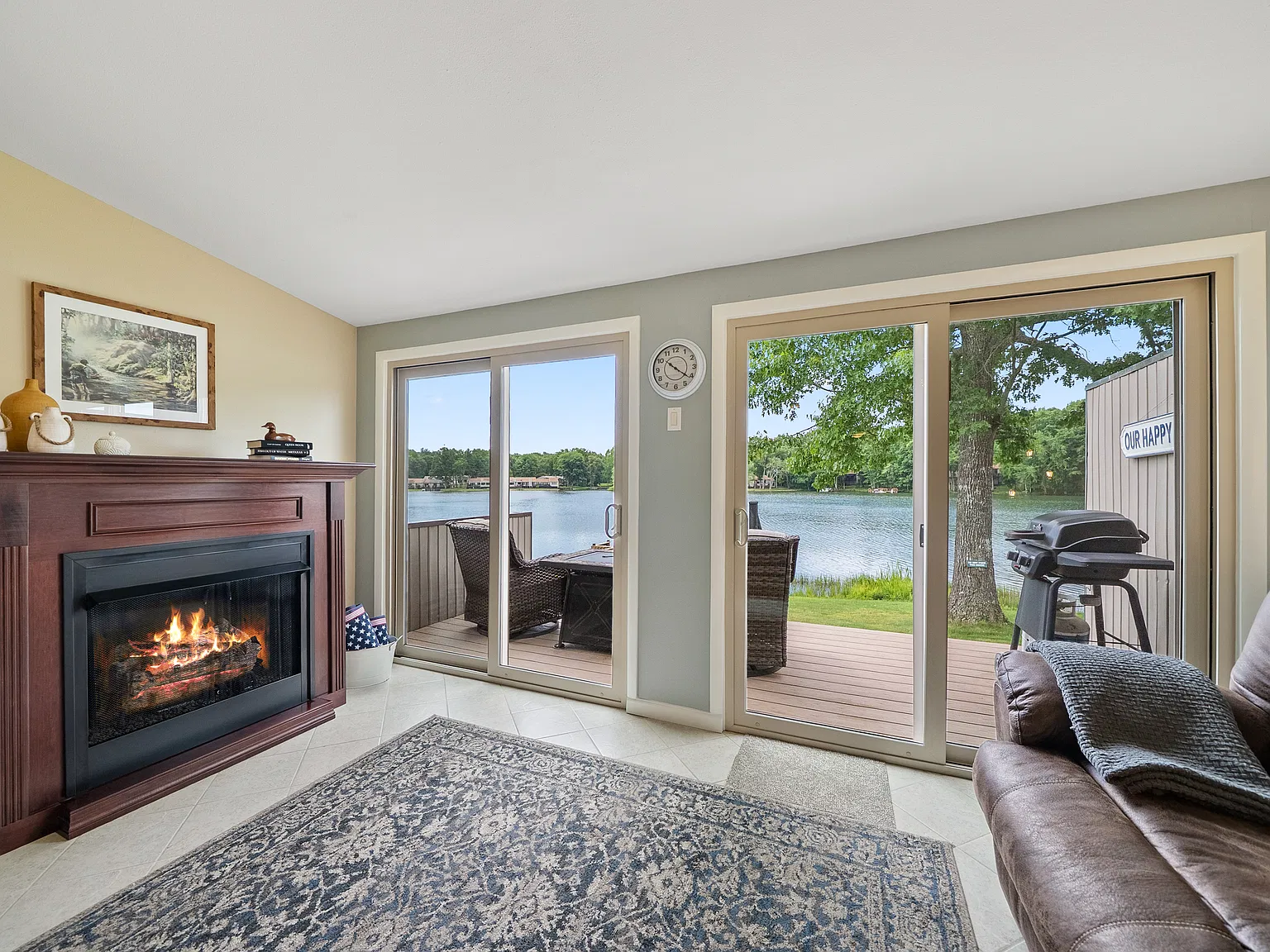 2 bed, 1.5 bath, 1380 sqft, $2,000 — Photo 3