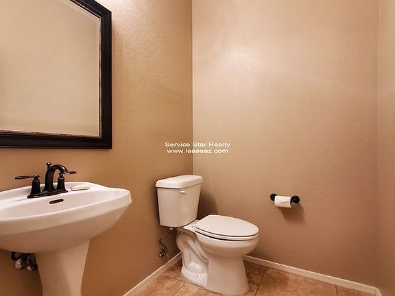 4th image of 2646 E Clifton Ave