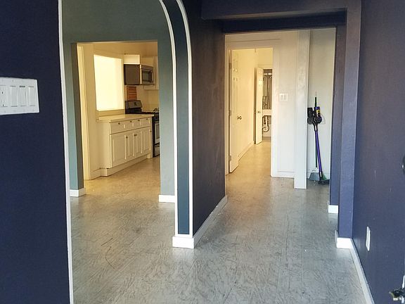 4th image of 421 Normandie Pl #1