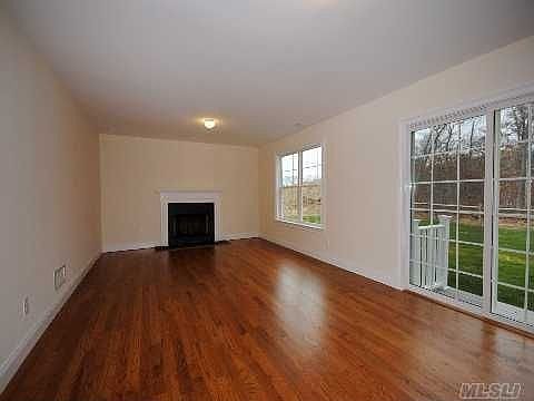 4th image of 2 Terryann Ct