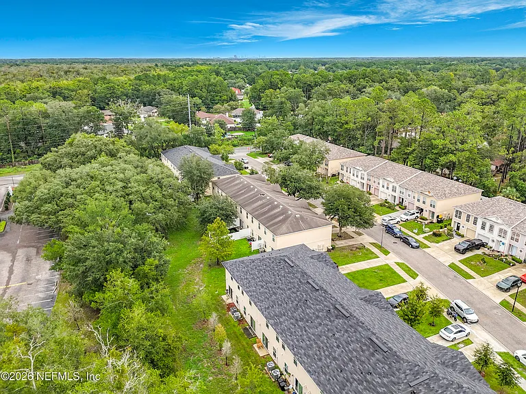 8224 Halls Hammock Ct — Photo 41